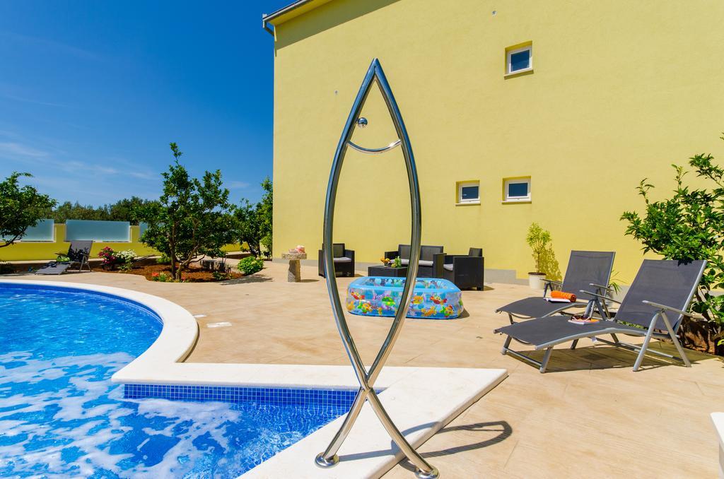 Apartments Petra Trogir Eksteriør bilde