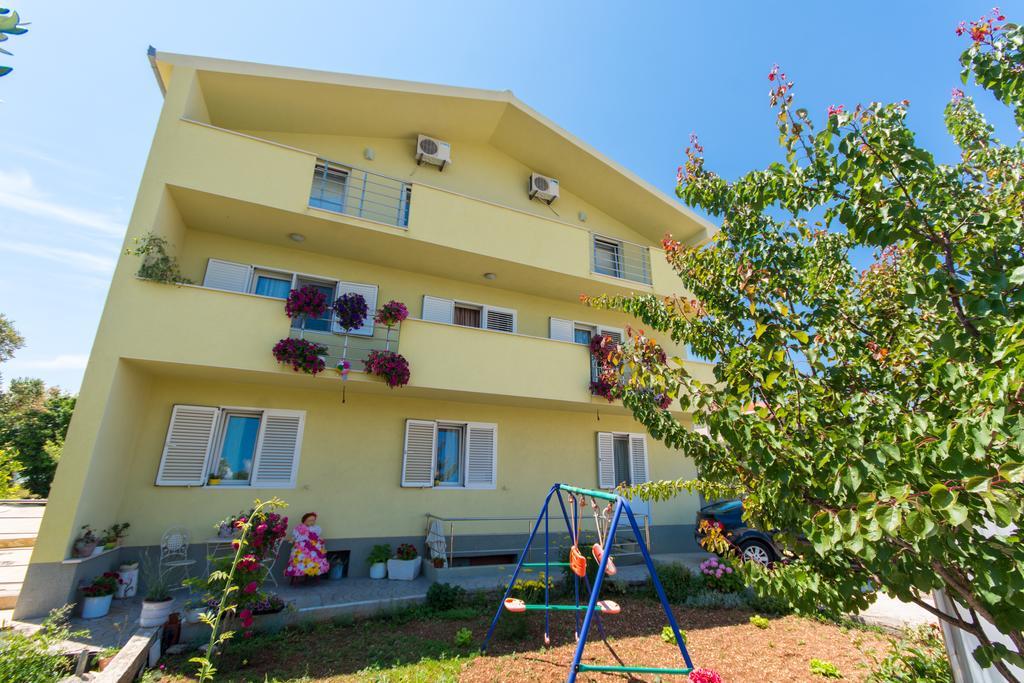 Apartments Petra Trogir Eksteriør bilde